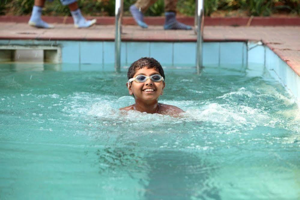 Radiant Resort Bangalore Exterior foto